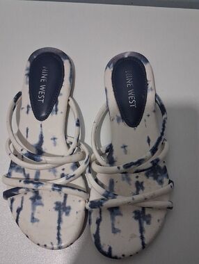 Nine West White and Navy Tie-Dye Strappy Slide Sandals